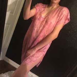 🌻SOLD🌻 Federick’s of Hollywood pink rose slip